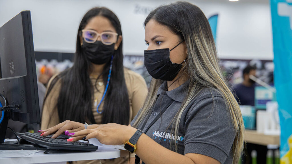 Multimax Coro - Nasar Dagga - Presidente de Multimax