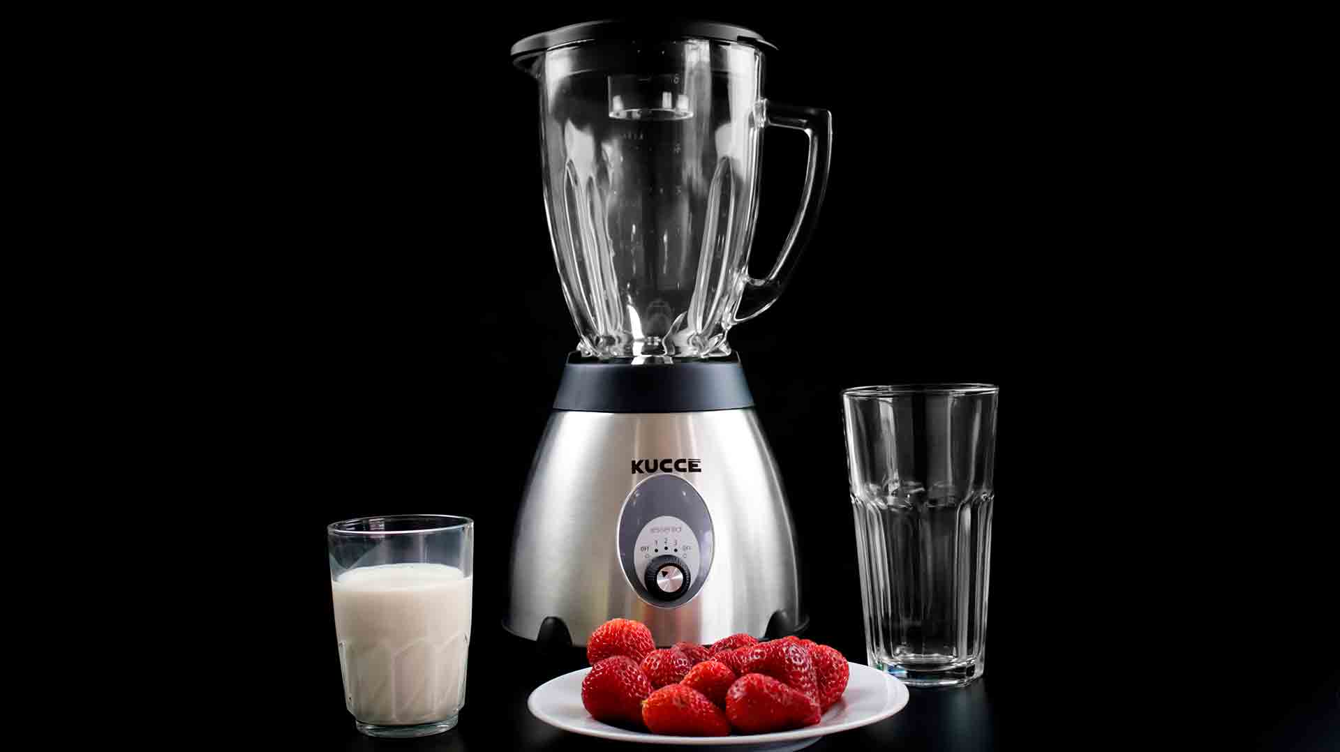 Kucce presenta su grandiosa licuadora de 3 velocidades
