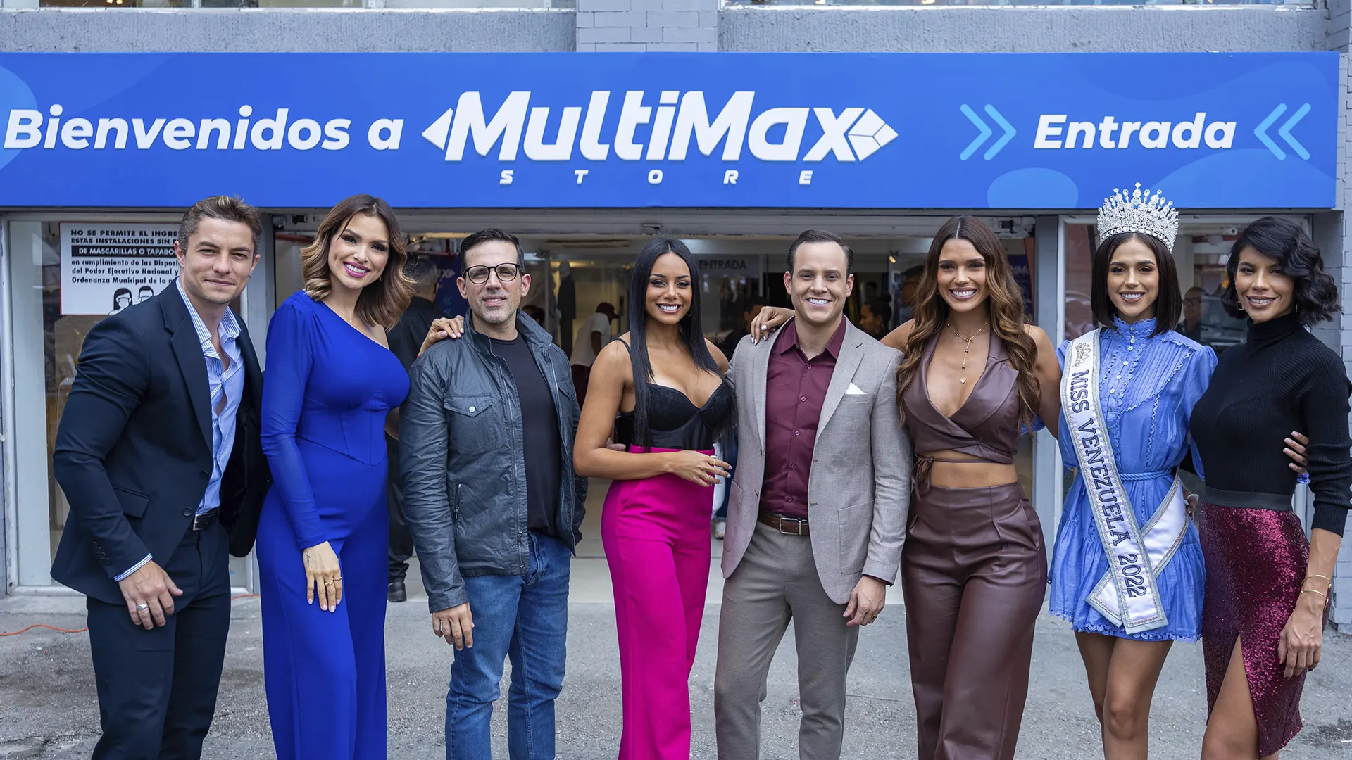 Los Altos Mirandinos se desbordaron con la inauguración de MultiMax Store